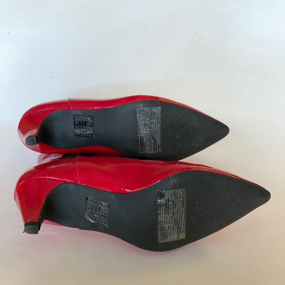 Forever 21 Red Patent Bootie Size 5.5 New Condition - Picture 4 of 7